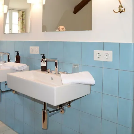 Fischerhaus Frühstückspension 4*